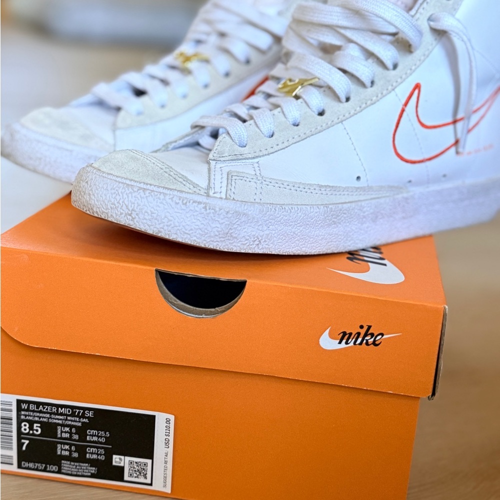 Nike White and Orange Athletic Shoes - Picture 8 of 8